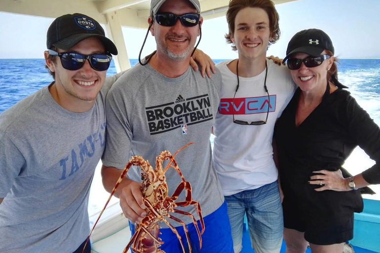 Jeddah: Private Deep Sea Fishing & Bayada Island Reef Swim