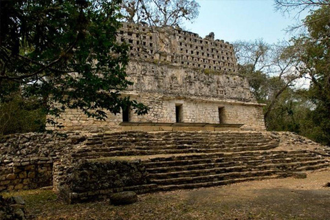 Sítios arqueológicos e selva de Bonampak e Yaxchilan