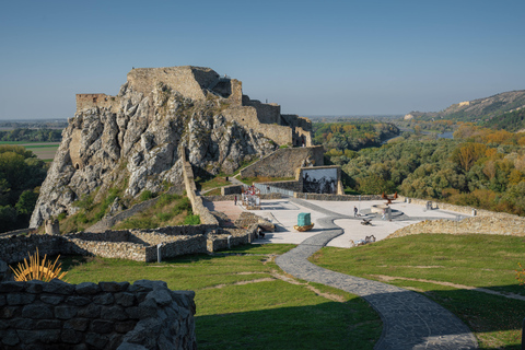 Bratislava: Slovakia Castle Photography Tour & Wine Tasting