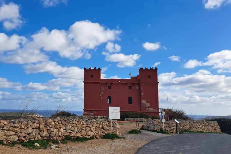 Norte de Malta: Passeio de quadriciclo com paisagens de terra, mar e natação