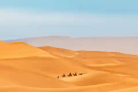 Aventura de 4 dias de Marrakech a Erg Chegaga no Saara