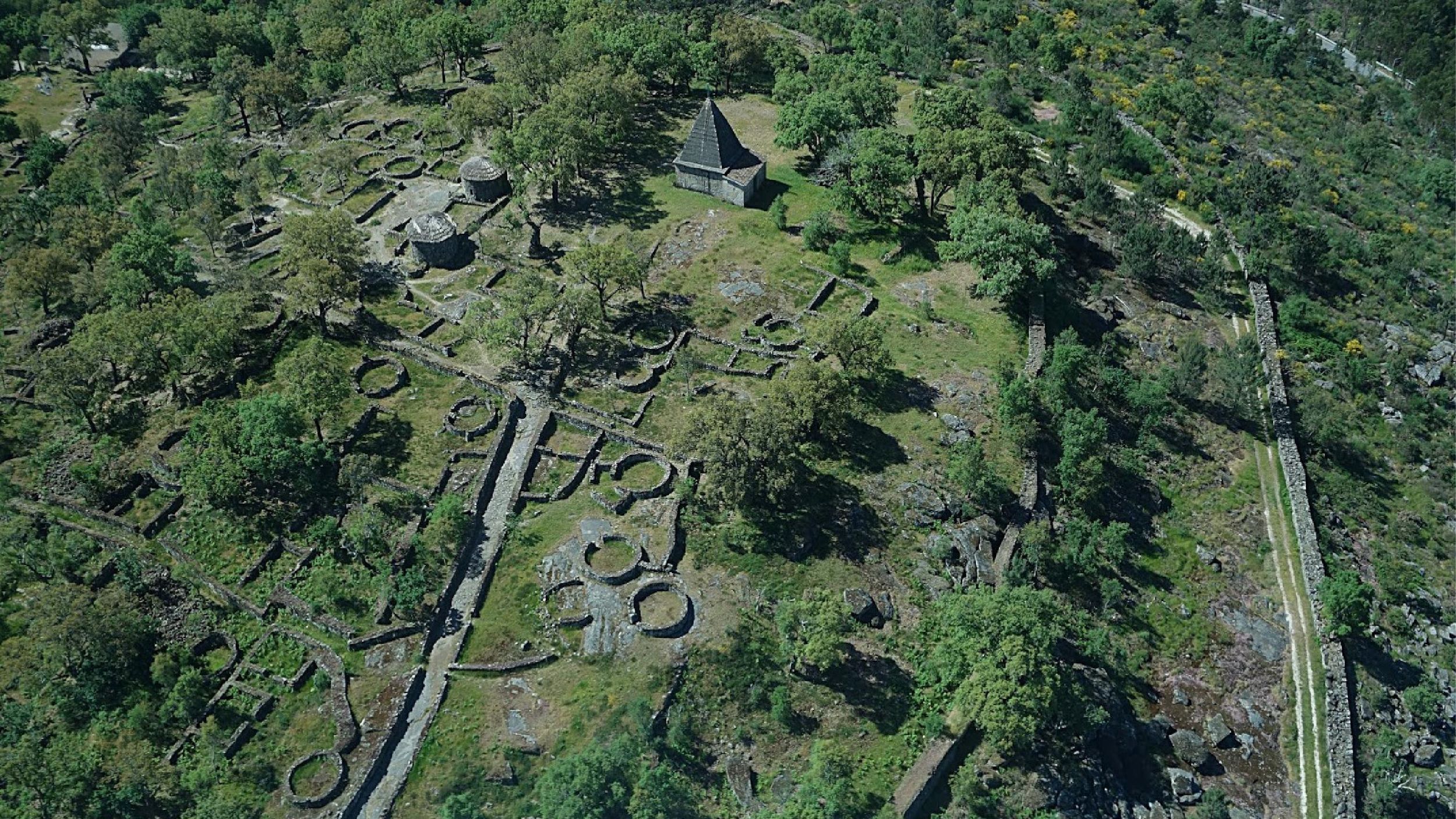 Entdecke Guimarães, den Geburtsort Portugals, auf einer private Tour