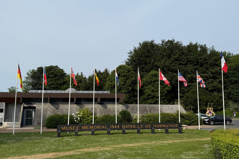 Paris: Normandy D-Day, Omaha Beach & American Cemetery Paris: Normandy D-Day Round-Trip Experience