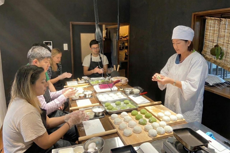 Kyoto: Mochi dessert Making & Tea Tasting Workshop