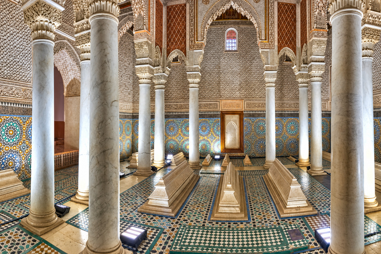 Marrakesh: Saadian Tombs, Bahia Palace, Mellah & Medina Tour Shared Group Walking Tour in English from the Meeting Point