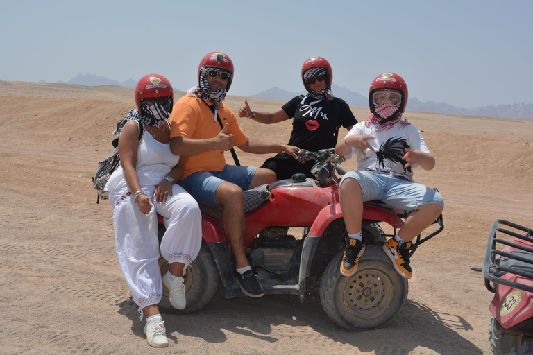 Hurghada: Safari nel deserto in quad con giro in cammello e trasferimentoTour privato di 3 ore in quad con trasferimento privato