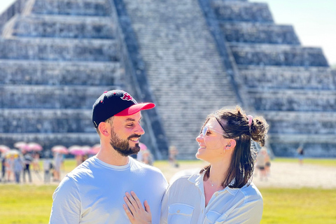From Valladolid: Chichen Itza & 2 Cenotes Sightseeing Tour Sightseeing tour to Chichén Itzá and 2 cenotes with a tour guide