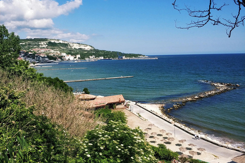 Varna : Croisière de 3 heures sur la mer Noire avec déjeuner et boissons