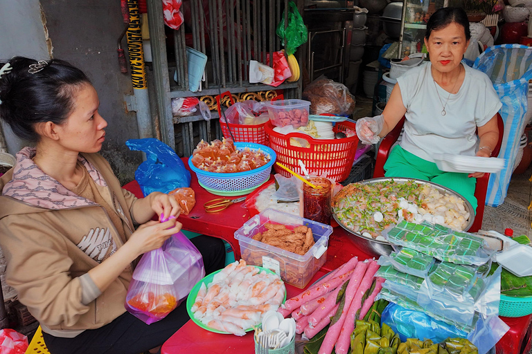 Hoi An Food Tour: 12 Flavors of a Former Trading port