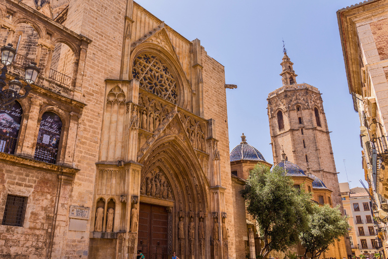 Valencia: Private Guided Tour with Your Mobile Phone Valencia: Private Guided Tour