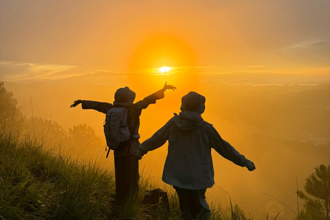 Dalat: Cloud Chasing packaged hike - Sunrise Pickup Included Group Packaged Tour - Free photo & video taken by tour guide