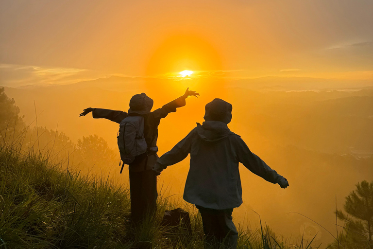 Dalat: Cloud Chasing packaged hike - Sunrise Pickup Included Group Packaged Tour - Free photo & video taken by tour guide