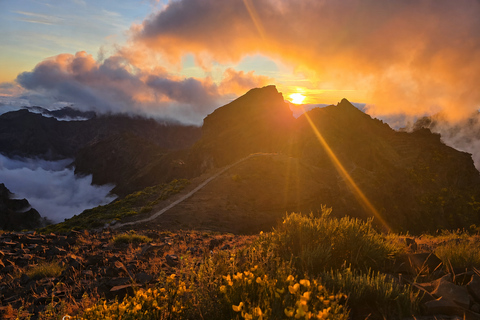 Madeira: Pico do Arieiro Sunset & Stairway to Heaven Walk Pico do Arieiro Sunset & Optional Stairway to Heaven Walk
