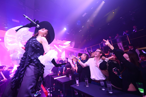 PICCADILLY PREMIUM Espetáculo ao vivo e clube noturnoQuarto real