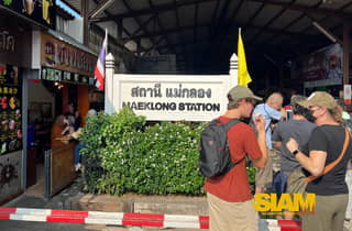 Von Bangkok aus: Damnoen Floating Market und Railway Market Tour