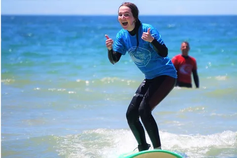 Albufeira: lezione privata di surf a Praia da Galé