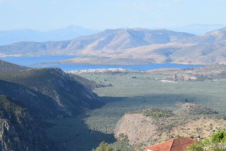 Athen: Tagestour nach Delphi, zur Korykischen Höhle und zum Schlachtfeld der 300Von Athen aus: Delphi, Korykische Höhle, Leonidas und Schlachtfeld