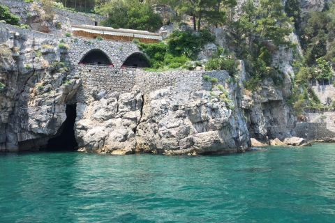 Ab Praiano: Geführte private Kreuzfahrt zur Amalfiküste mit Getränken46-50 Fuß Familienyacht