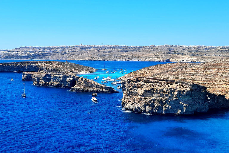 Gozo Unveiled: Guided Hiking in Comino Island