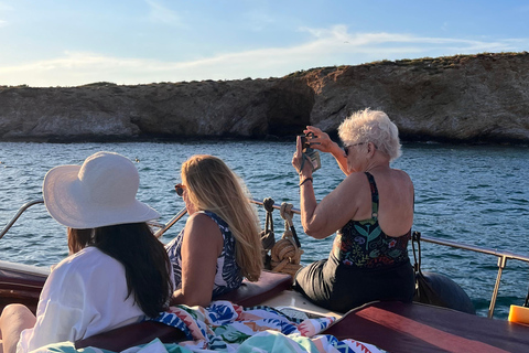 Athens Riviera:Premium Morning Cruise with Onboard Greek BBQ