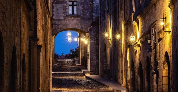 Rhodes: Old Town Evening Bus Transfer