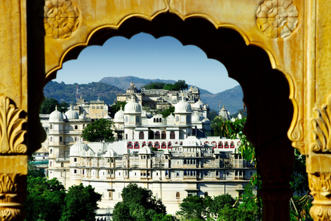 From Delhi: 7-Day Golden Triangle Tour with Udaipur JodhpurThis option only car and driver