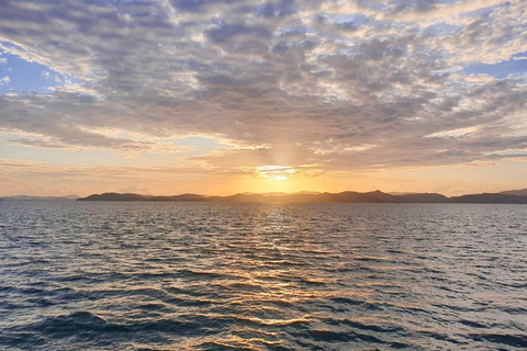 Phuket: James Bond Sunset Dinner & Bioluminescent Plankton