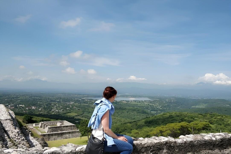 Tour durch Cuernavaca: Besuch von Xochicalco und Diego Rivera WandmalereienPrivat