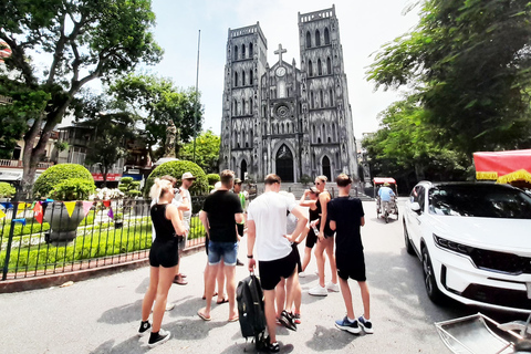 Desde Ha Noi - Visita privada de día completo a la ciudad en cocheDesde Ha Noi- Visita privada de la ciudad en coche y guía turístico