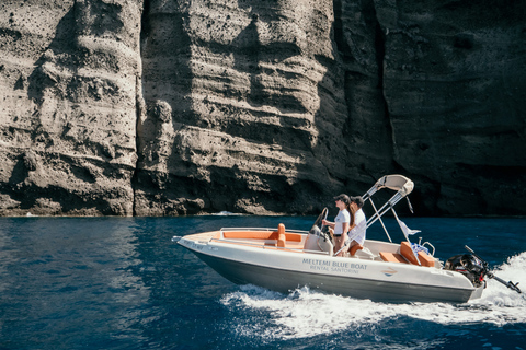 Santorini: License Free, Luxurious Small Boat RentalClassy Half Day trip with Brand New Boat 4,99m