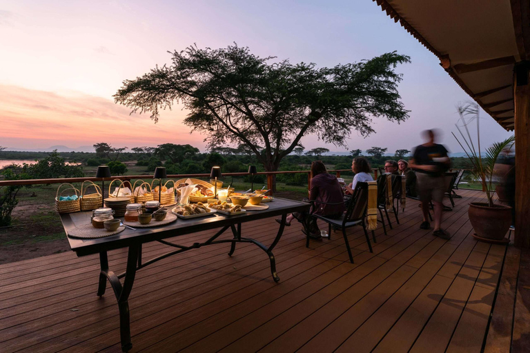 Entebbe : Safari de luxe dans le parc national Queen Elizabeth