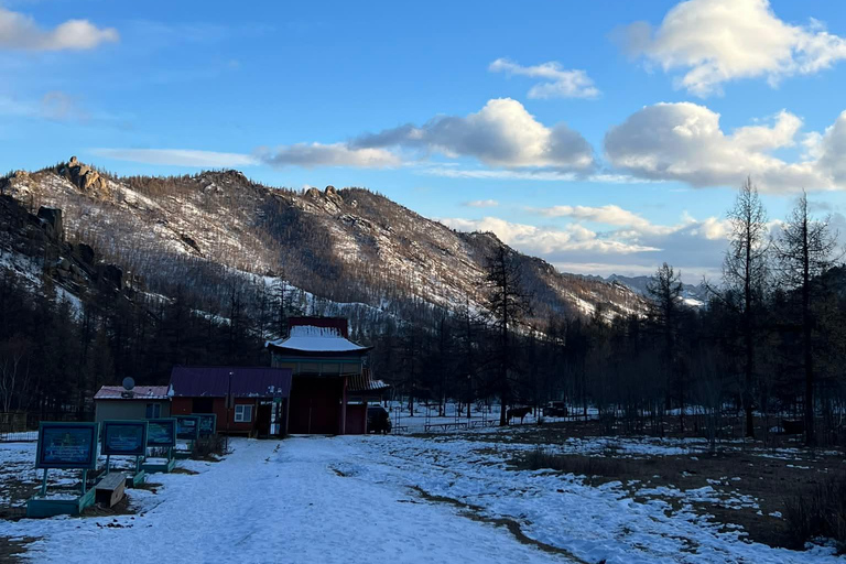 Winter tour: 2-Day Khustai &amp; Terelj National Park Tour