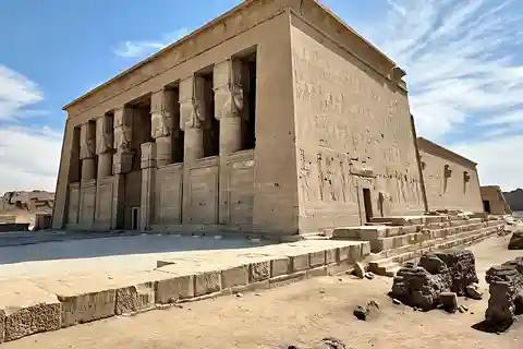 Hurghada felől: Dendera: Abydos, Osireion és Dendera egynapos kirándulás