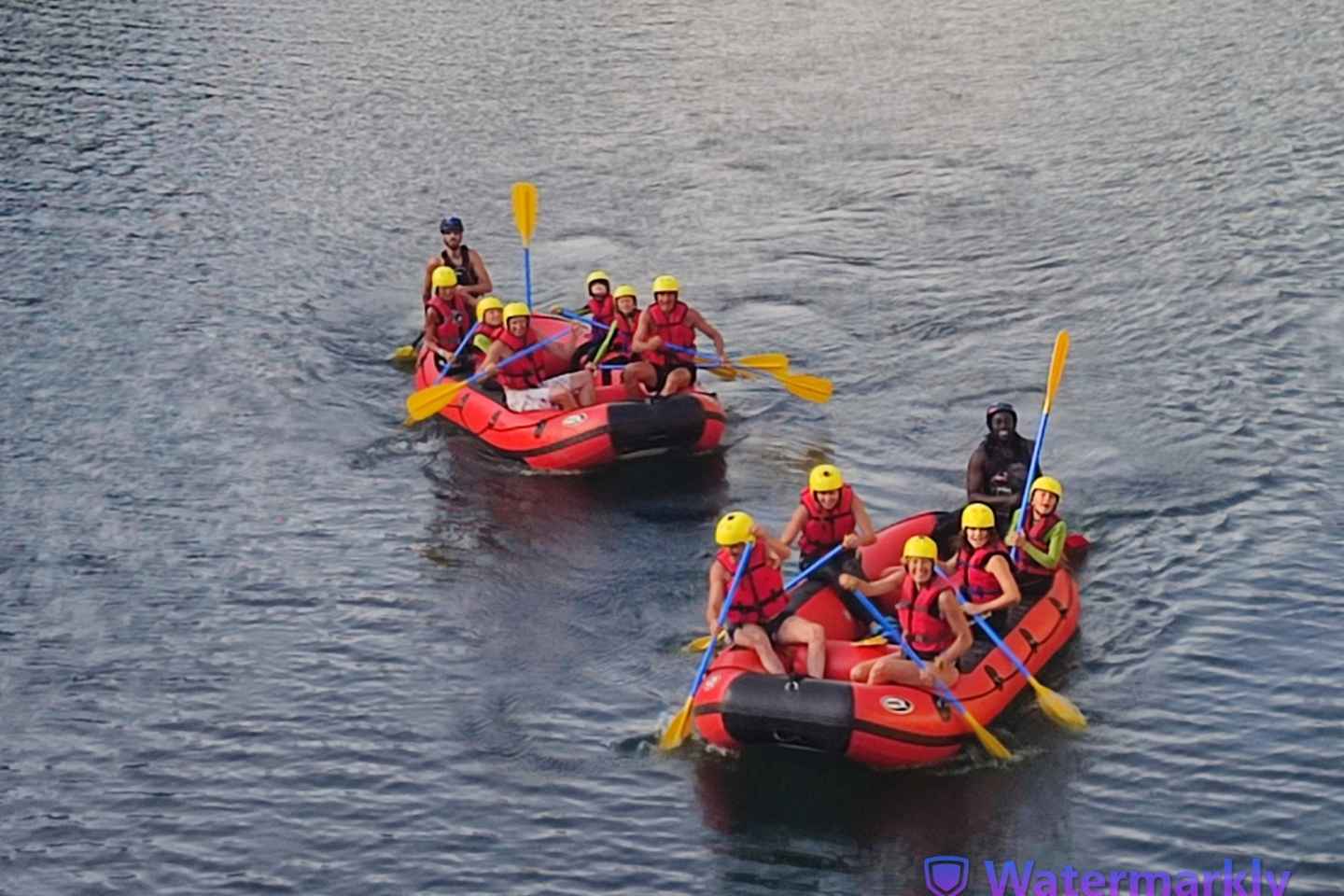 «Лукка: Семейный Сплав на Плотах»