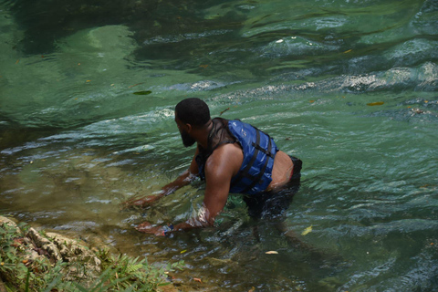 Ocho Rios: Tour combinato Blue Hole e giro in ATV