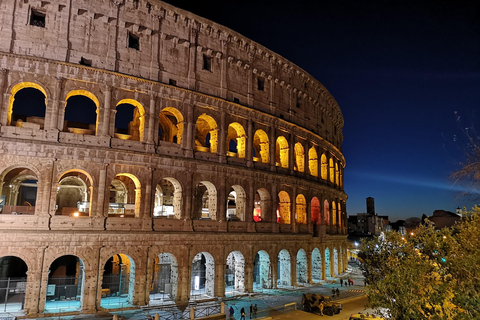 Rome: Colosseum View Rooftop Dinner with Private Transfer