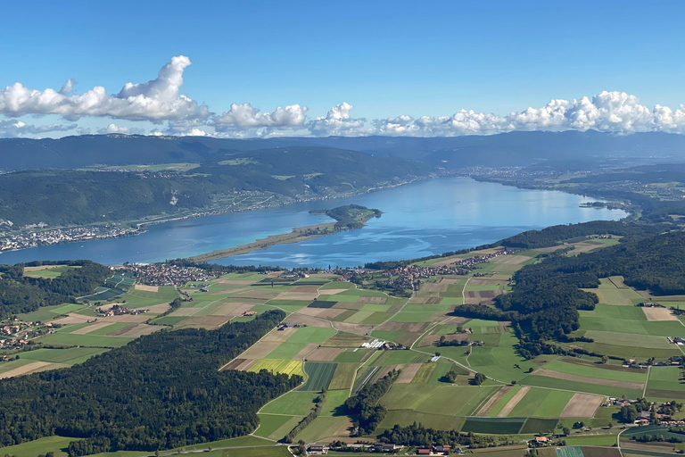 Bern: Exclusive Lakeland Helicopter-Tour for up to 4 People