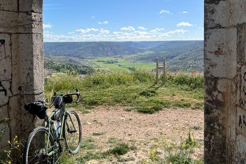 Madrid: E-Bike & Gravel Bike Rental