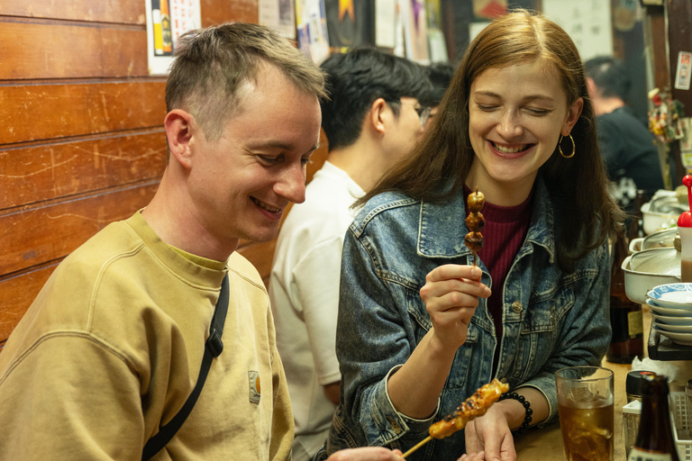 Tokyo: Shinjuku Bar Hopping & Karaoke Night Tour