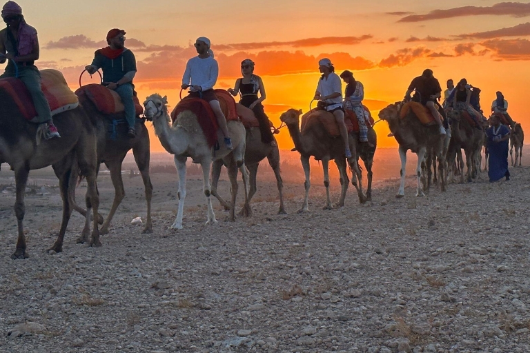 Marrakech: Safari por el desierto con cena, espectáculos y paseo en camelloSafari con paseo en quad y cena