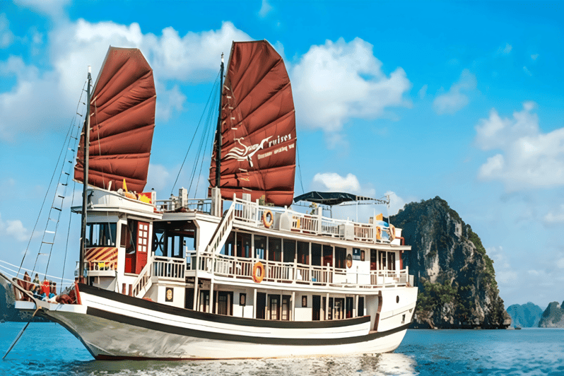 From Hanoi: Overnight Halong Bay Luxury Cruise with Meals