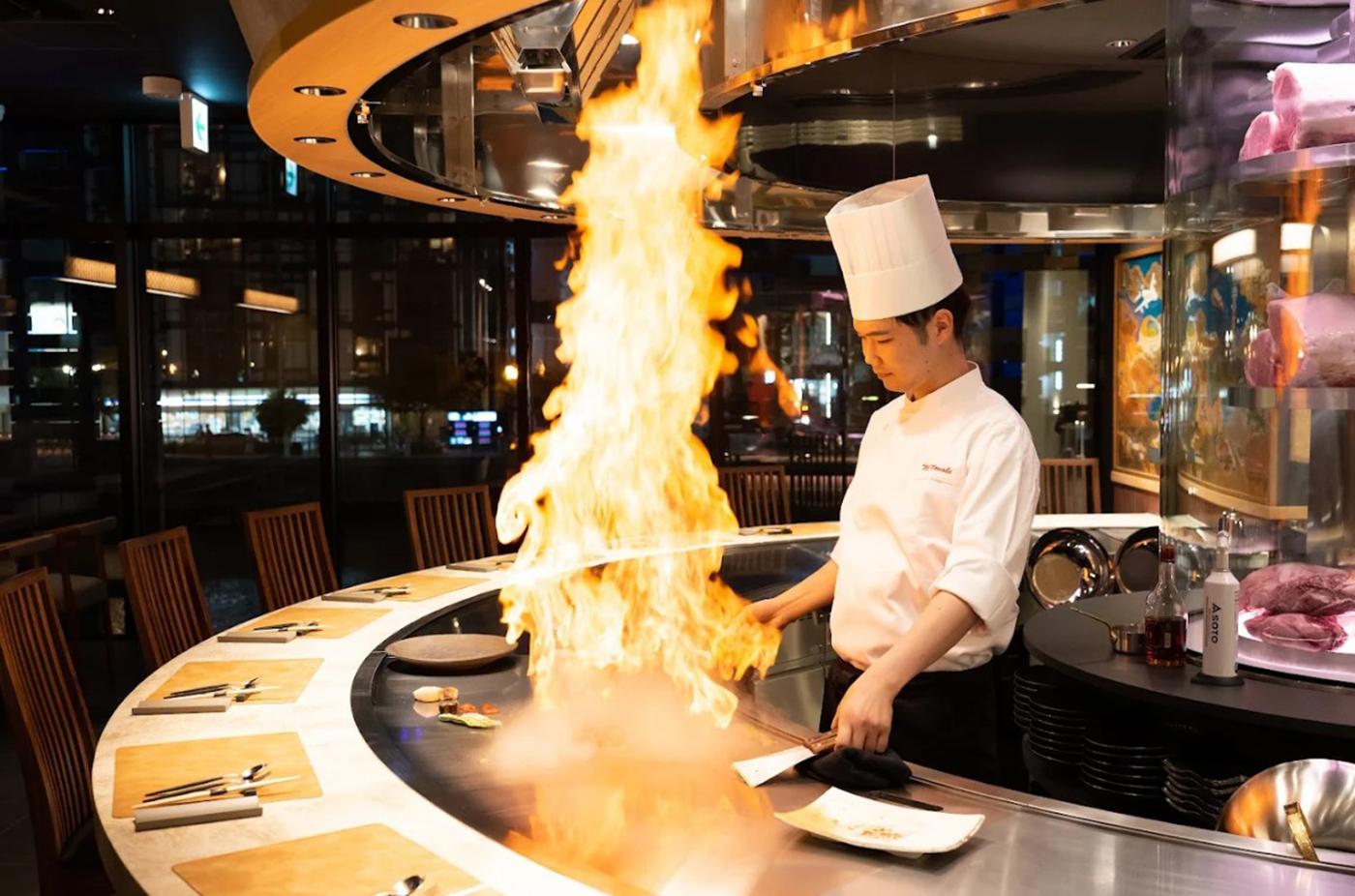 Fukuoka-Kreuzfahrt: Privates Dazaifu, Itoshima & Wagyu-Mittagessen