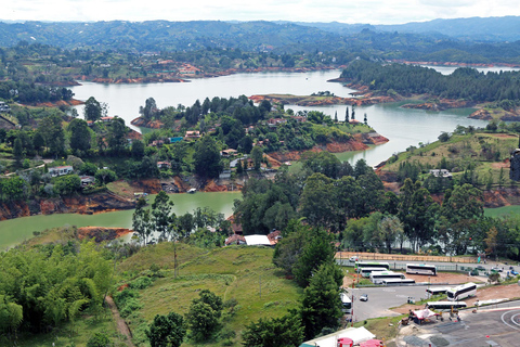 Tour privato di mezza giornata alla Pietra di Peñol da Medellin