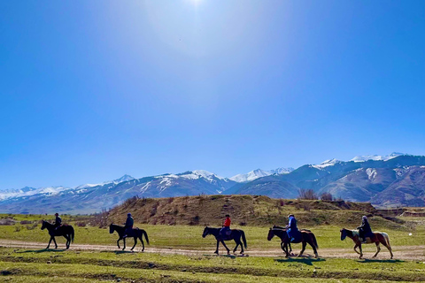 4 Days Issyk Kul Tour: Eagles, Yurts and Nomadic Traditions