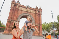 Barcelona, ​​privé -fotoshoot bij Arc de Triomf - Housity