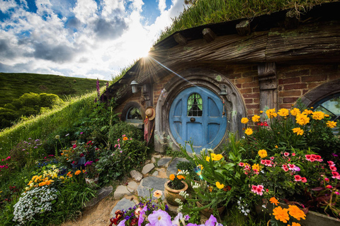 Visite du plateau de tournage de Hobbiton, du jardin de Hamilton et des grottes de Waitomo