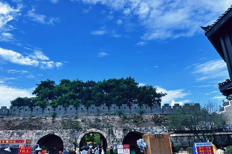 Guilin: Guided Walking Tour with Night Market Visit