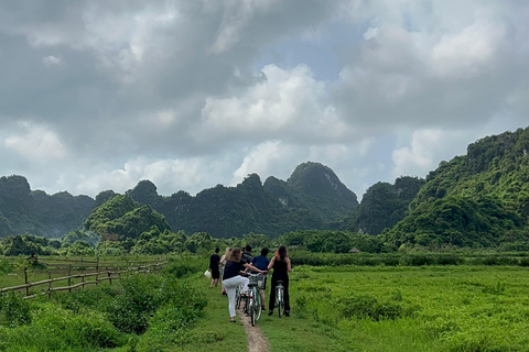 2-tägige Ha Long Bay Island Cruise Tour mit einem 3-Sterne-Kreuzfahrtschiff