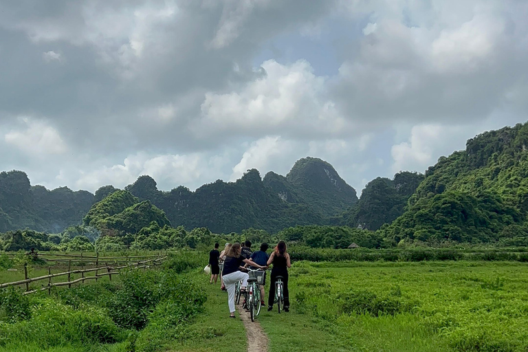 2-tägige Ha Long Bay Island Cruise Tour mit einem 3-Sterne-Kreuzfahrtschiff