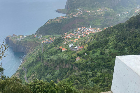 Pico do Areeiro to Ponta São Lourenço: East 4x4 Expedition